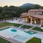 Golf Marina 别墅 *